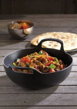 Le Creuset Balti Dish -Outdoor Camping Shop 20142240000460 LS00001 1280x1280