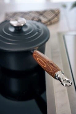 Le Creuset Signature Sauce Pan Wooden Handle -Outdoor Camping Shop 21139180000460 LS 00007 1280x1280