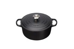 Le Creuset Signature Round Dutch Oven