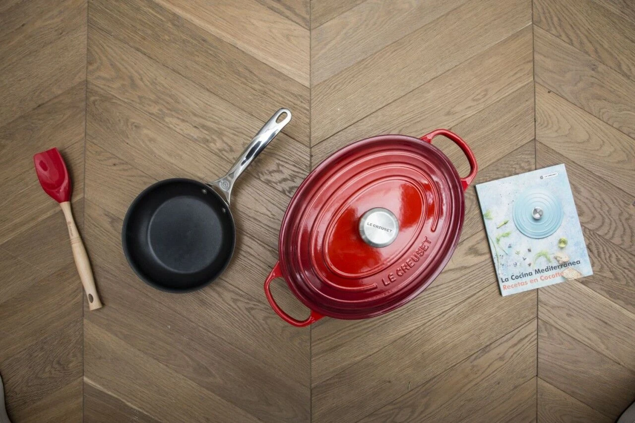 Le Creuset Stainless Steel Nonstick Fry Pan 4 Le Creuset Stainless Steel Nonstick Fry Pan - Image 2