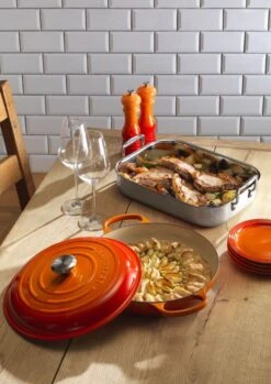 Le Creuset Classic Stainless Steel Roasting Pan 25 Le Creuset Classic Stainless Steel Roasting Pan -Outdoor Camping Shop 21180300902430 96102270000000 49814000010003 LS00003 1280x1280