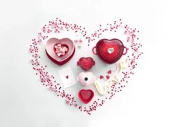 Le Creuset Heart Collection Oven 13 Le Creuset Heart Collection Oven -Outdoor Camping Shop 21401200602455 62104217770099 91023404060799 60506257770003 91017701060000 69084300600031 LS00001 1280x1280