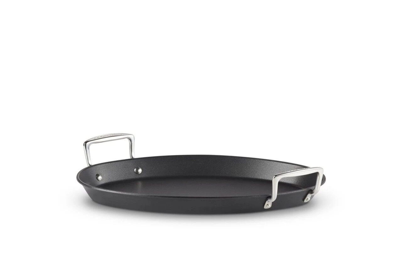 Le Creuset Toughened Nonstick Oval Fry Pan 5 Le Creuset Toughened Nonstick Oval Fry Pan - Image 3