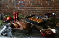 Le Creuset Classic Stainless Steel Roasting Pan 40 Le Creuset Classic Stainless Steel Roasting Pan -Outdoor Camping Shop 96102270000000 52104350010101 96200920001000 71102190600001 96002000060000 96001900060000 49812000010003 LS00001 1280x1280