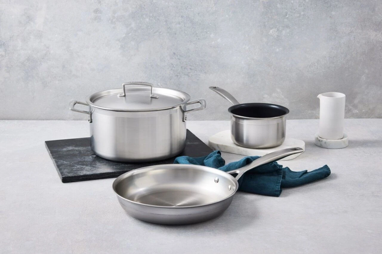 Le Creuset Classic Stainless Steel Deep Fry Pan 6 Le Creuset Classic Stainless Steel Deep Fry Pan - Image 4