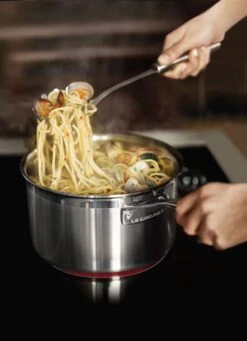 Le Creuset Classic Stainless Steel Stockpot With Lid -Outdoor Camping Shop 96200720001000 LS00004 1280x1280