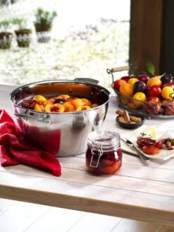 Le Creuset Classic Stainless Steel Preserving Pan -Outdoor Camping Shop 96204130001000 LS00011 1280x1280