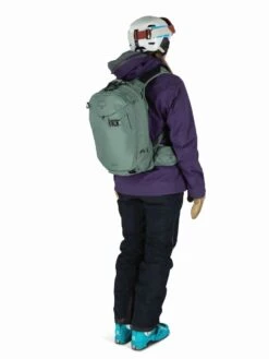 Osprey Kresta 20 -Outdoor Camping Shop Kresta20 F21 OnBody2 PineLeafGreen 1280x1280