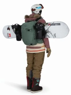 Osprey Kresta 20 -Outdoor Camping Shop Kresta20 F21 OnBody5 PineLeafGreen 1280x1280